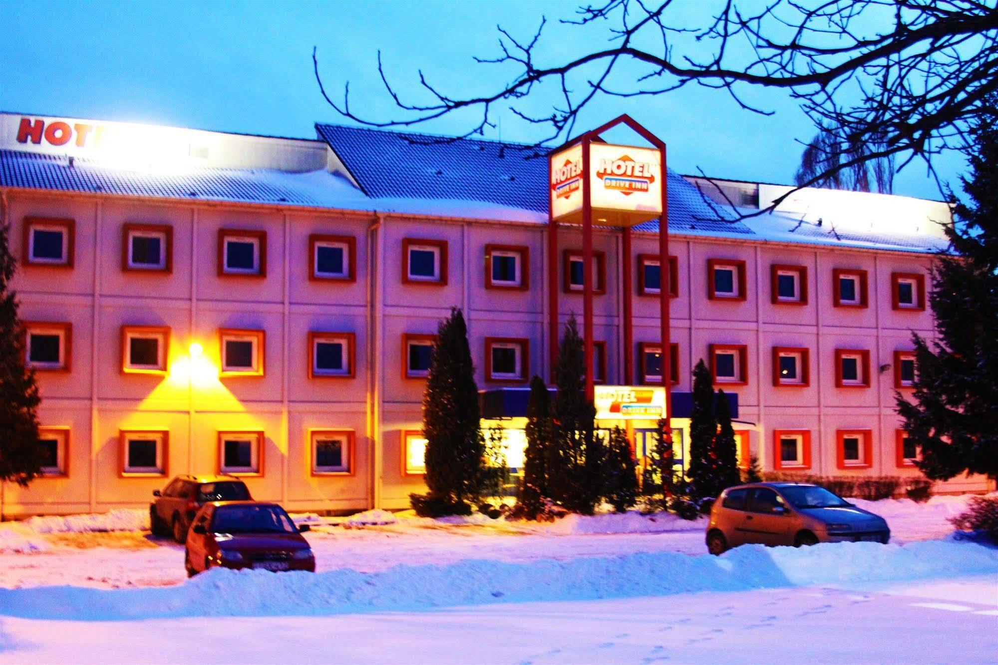 Drive Inn Hotel Törökbálint Exterior foto